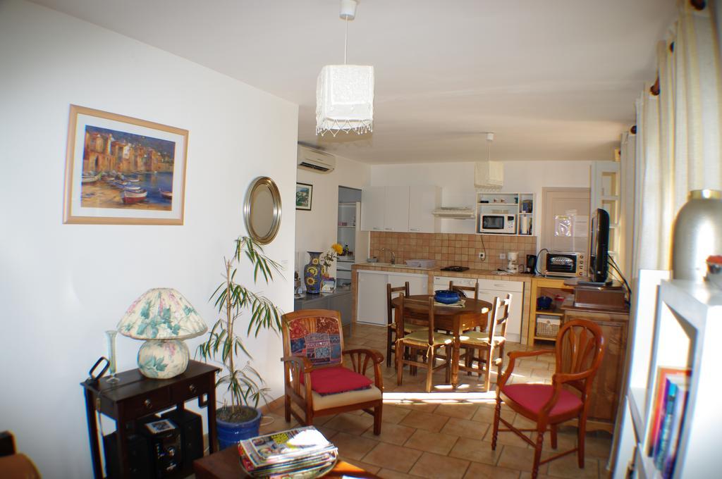 Gite , Maison De Vacances Avec Exterieur Et Terrasse Fleurie Meuble Tourisme 3 Etoiles Santa-Lucia-di-Tallano エクステリア 写真